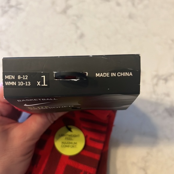 Men’s Nike basketball socks NWOT - Picture 3 of 3
